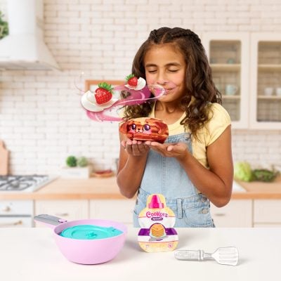 07 23508_CKZMKY_S2_PANCAKE_TRTZ_PSET_LIFESTYLE_1X1_BG_08 copy