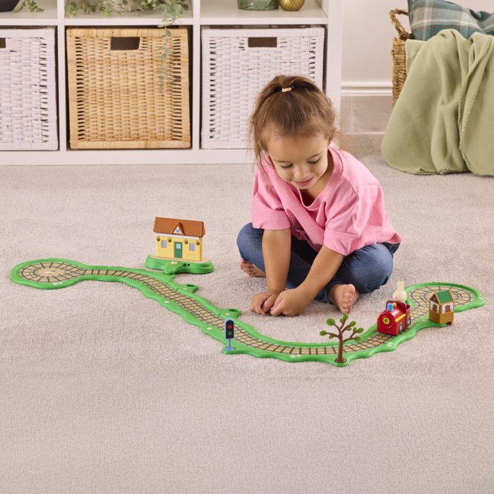 08344 PEPPA PIG WHIZZ-AROUND CLICKETY CLACK TRAIN SET LSS2